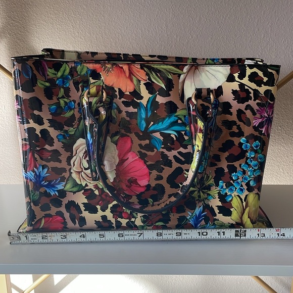 Versona Multicolored Leopard Print Purse w/ Crossbody (2) - Picture 10 of 13